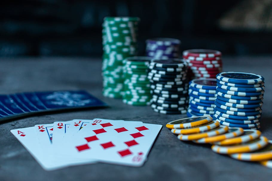 Poker a dinheiro real, muita emoção e adrenalina!