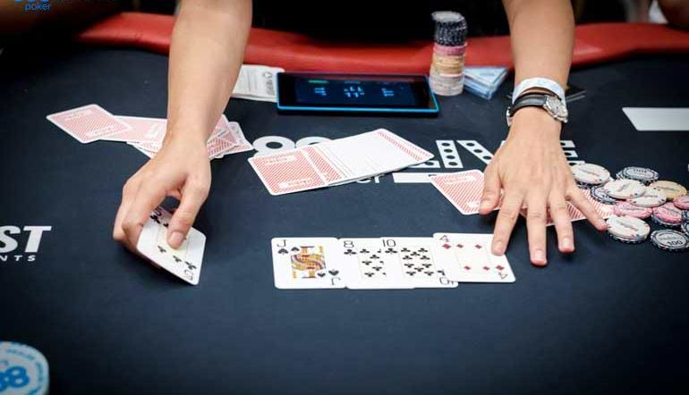 Como jogar poker em 8 passos simples