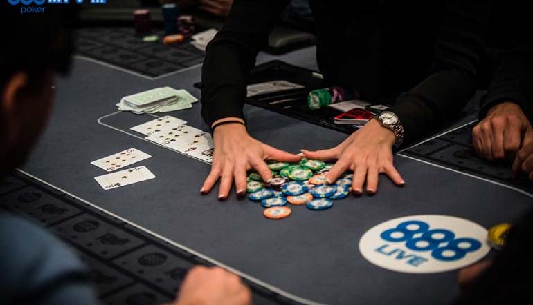 Saiba Como Jogar com Pares Altos no Poker