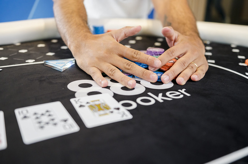 5 dicas estratégia torneios poker distraçoes