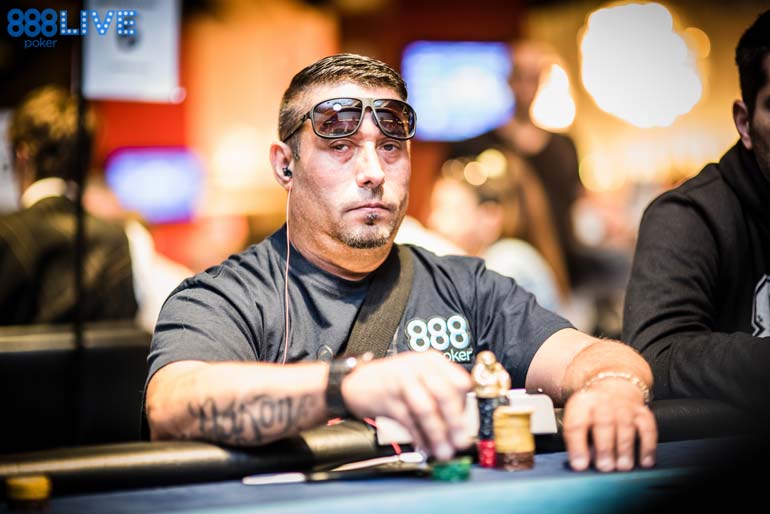 888live costa brava jogador de poker oculos sol