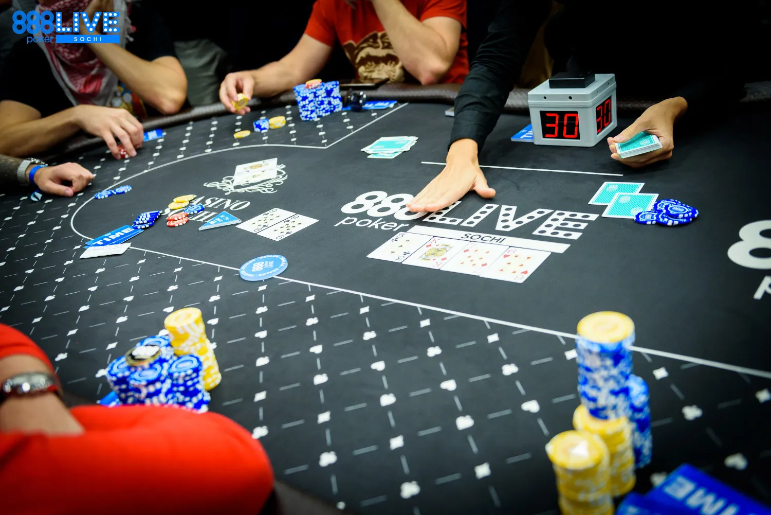 torneios de poker vs cash games