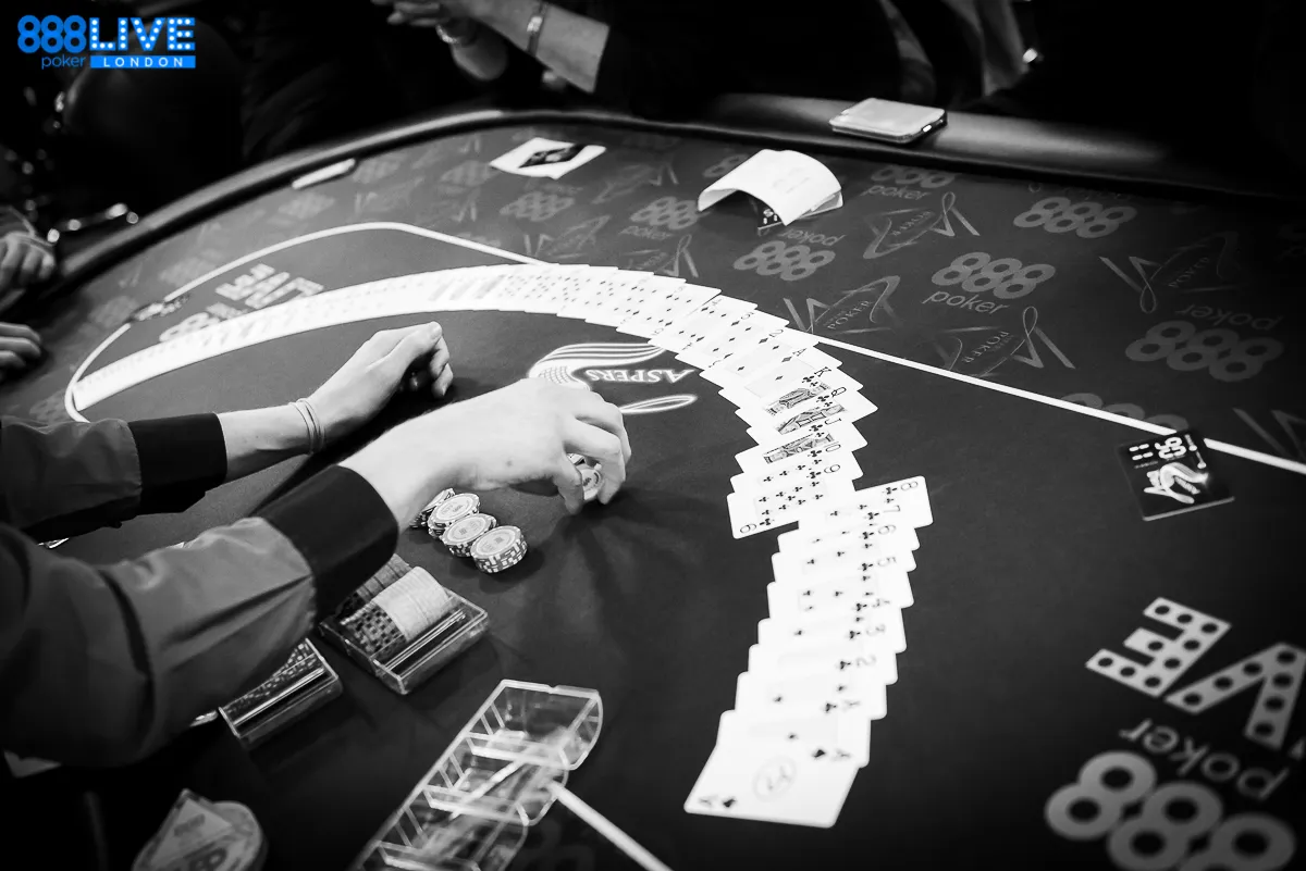 economia poker