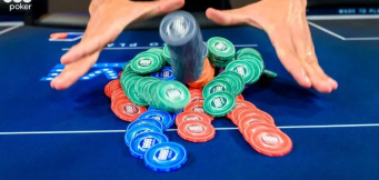 O Que É Chip Dumping no Poker?