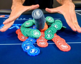 O Que É Chip Dumping no Poker?