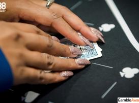 mão de poker ratholing