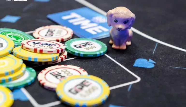 fichas de poker amuleto